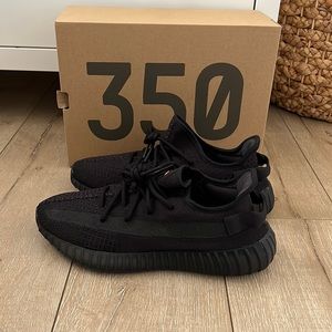 YEEZY BOOST 350 V2 - ONYX